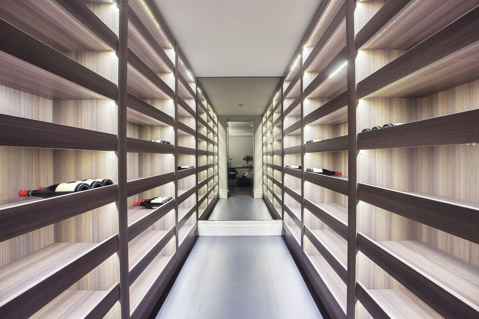 9 Lisbuoy Court, Toorak, VIC