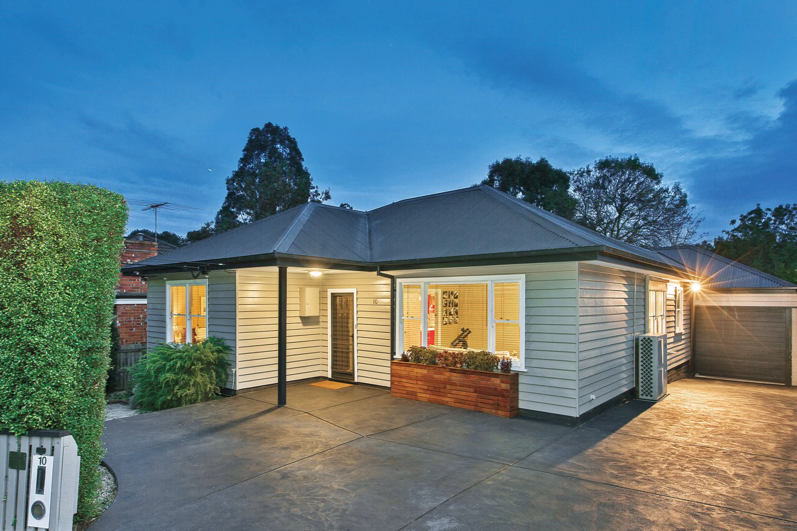 10 Arnott Street, Mont Albert North, VIC