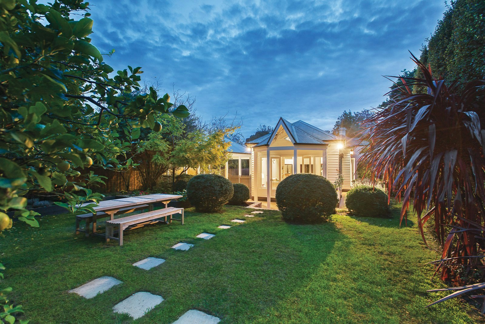 25 Fermanagh Road, Camberwell, VIC