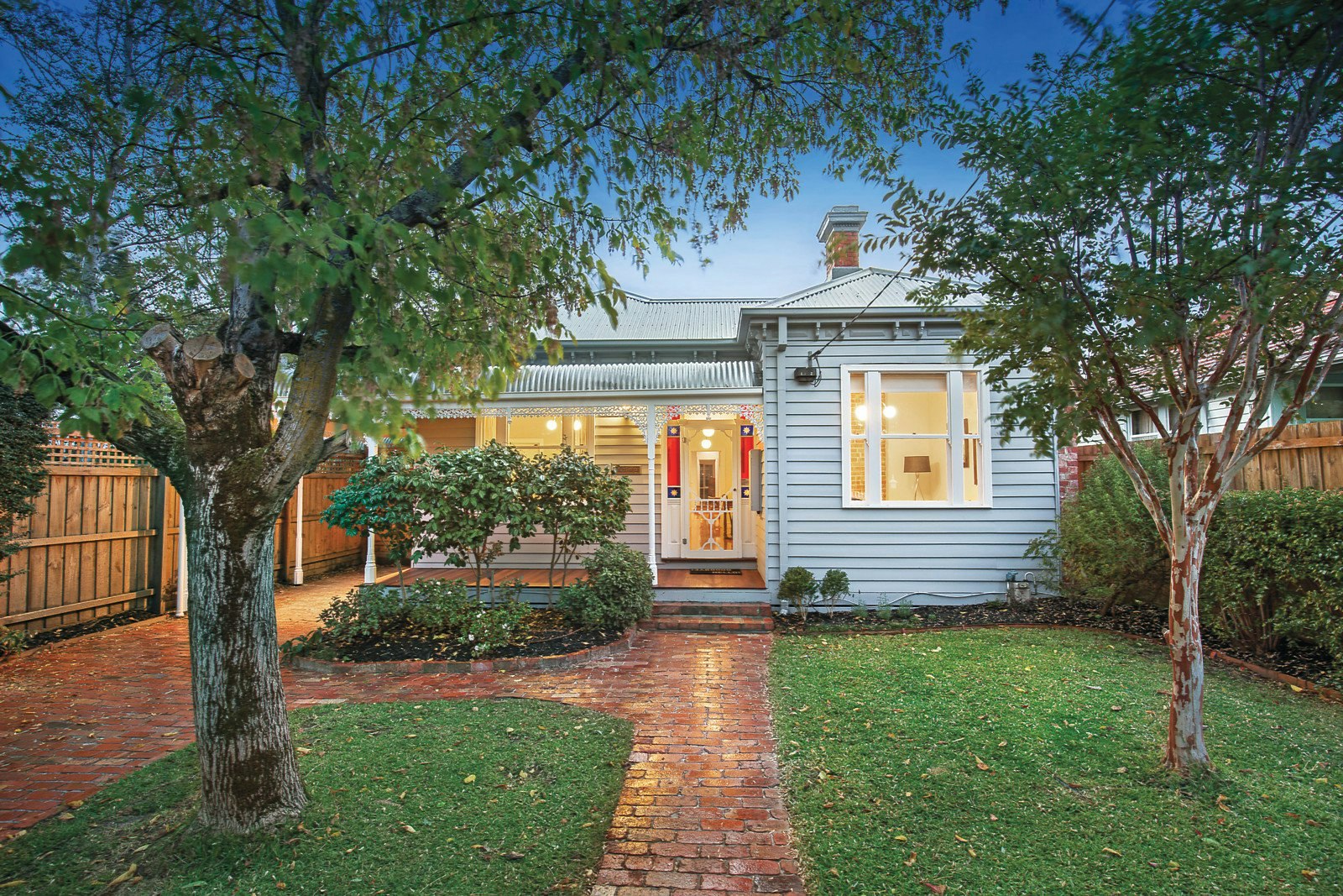 18 Russell Street, Surrey Hills, VIC