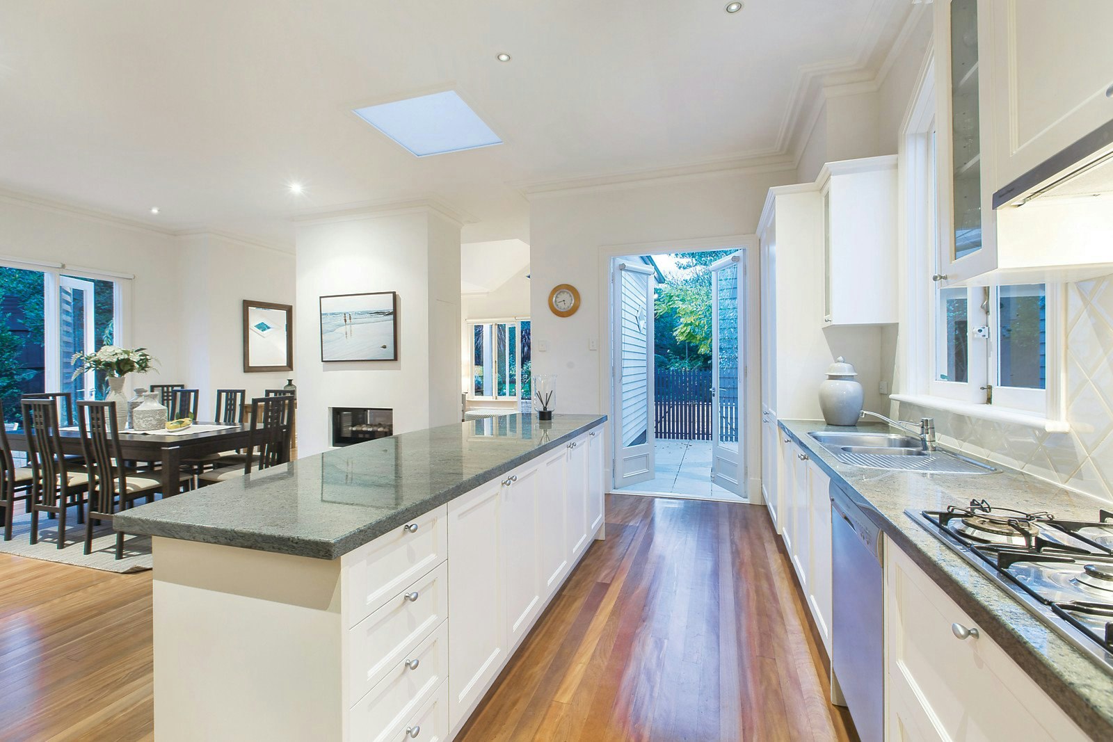 25 Fermanagh Road, Camberwell, VIC