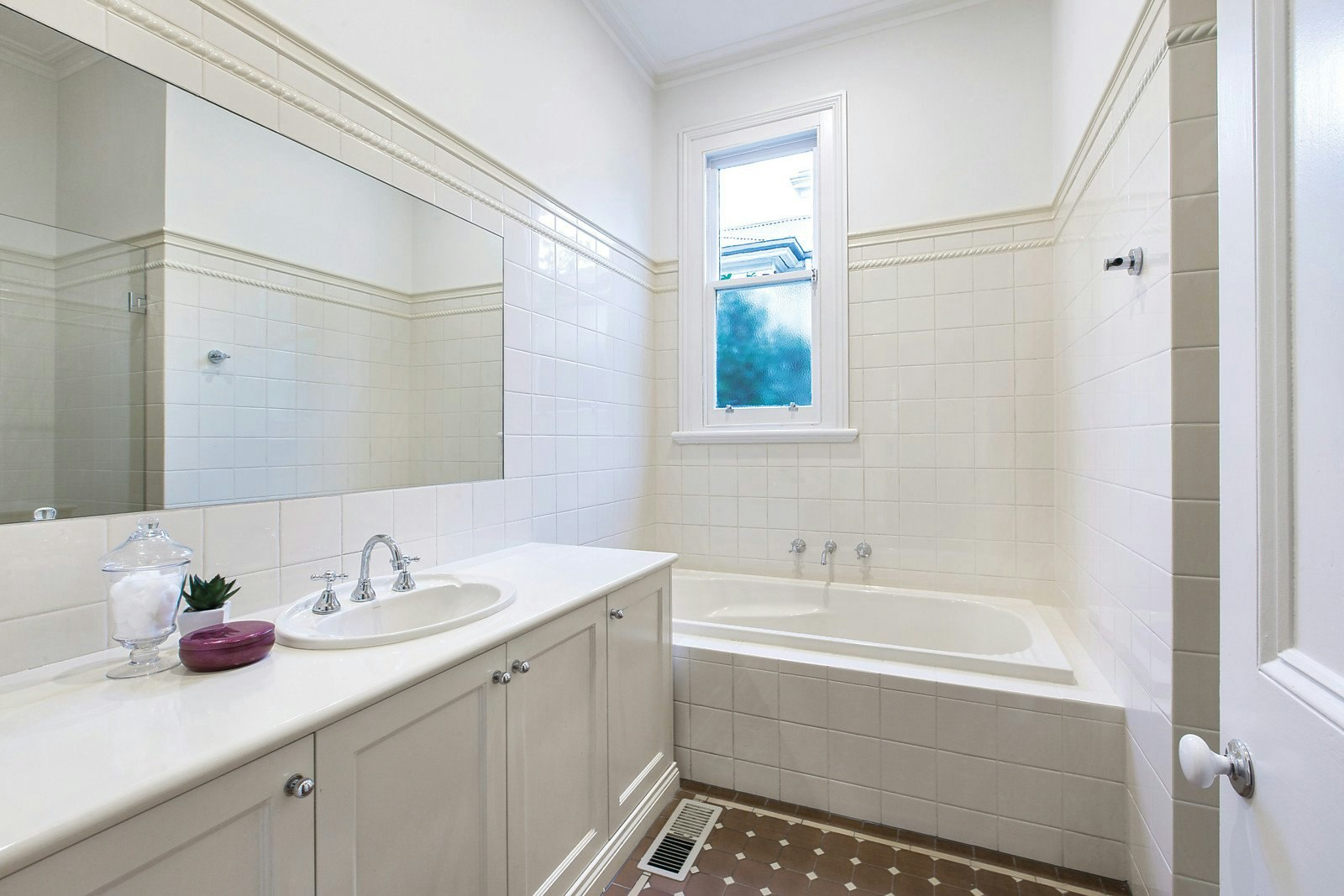 25 Fermanagh Road, Camberwell, VIC