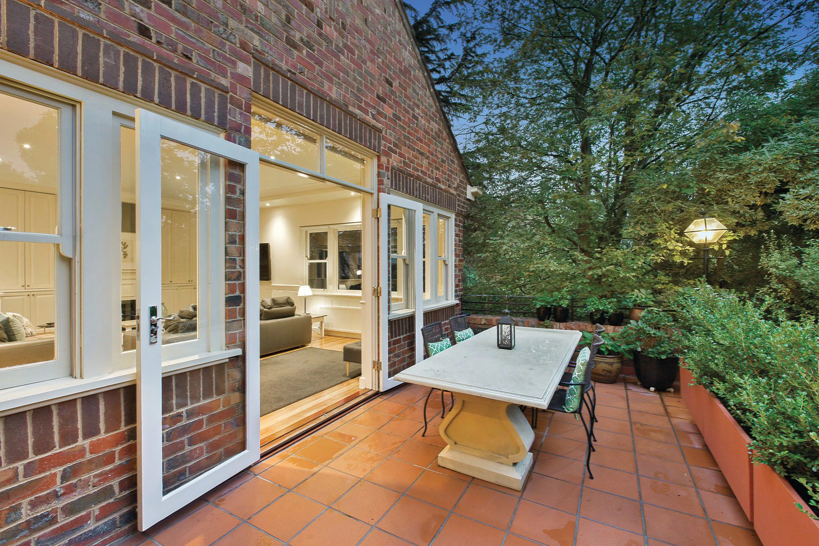 64 The Boulevard, Balwyn North, VIC