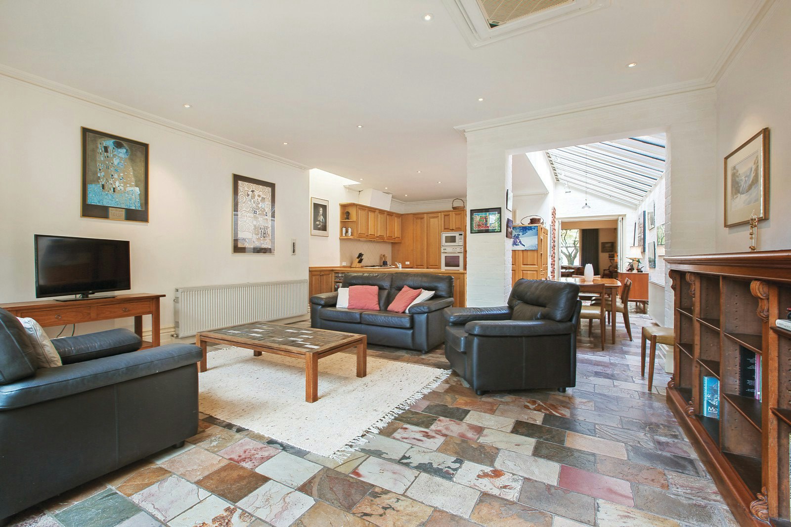 47 Howe Crescent, South Melbourne, VIC