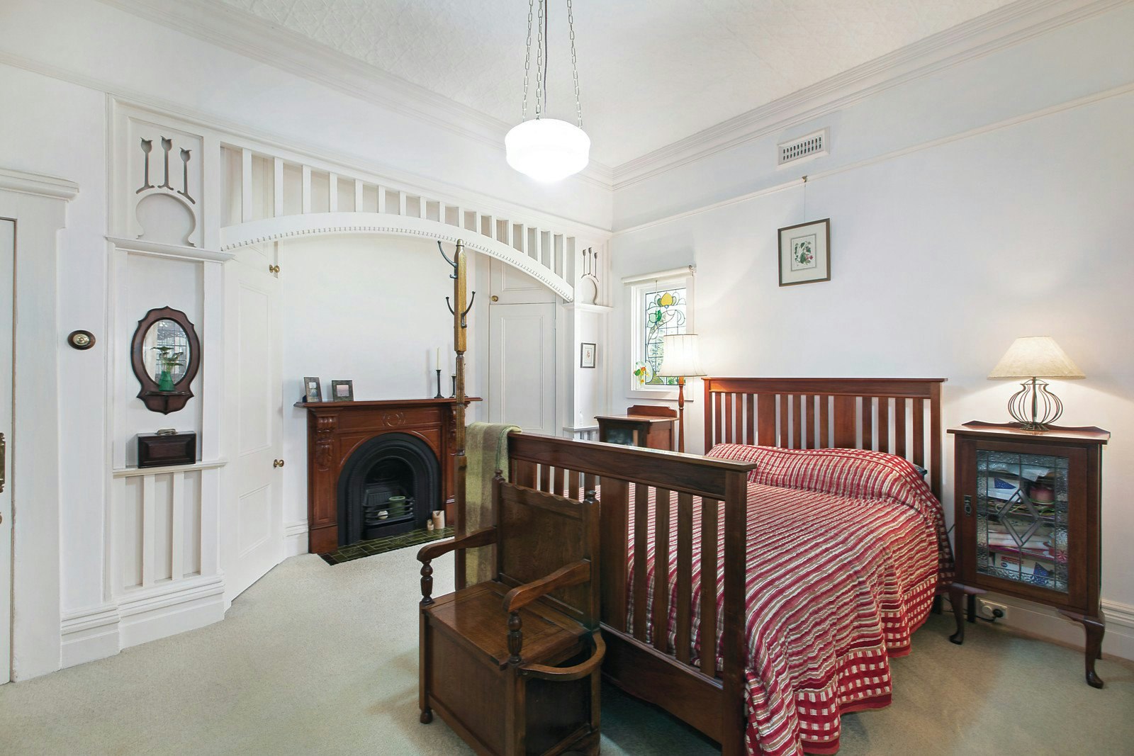 17 View Street, Canterbury, VIC