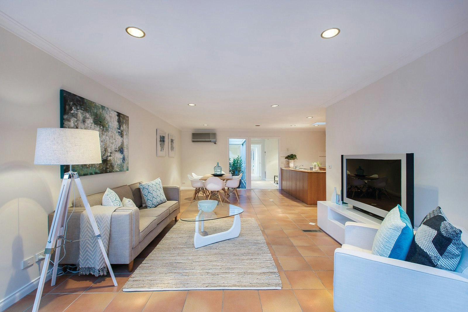 1/4 Lawrence Street, Kew East, VIC