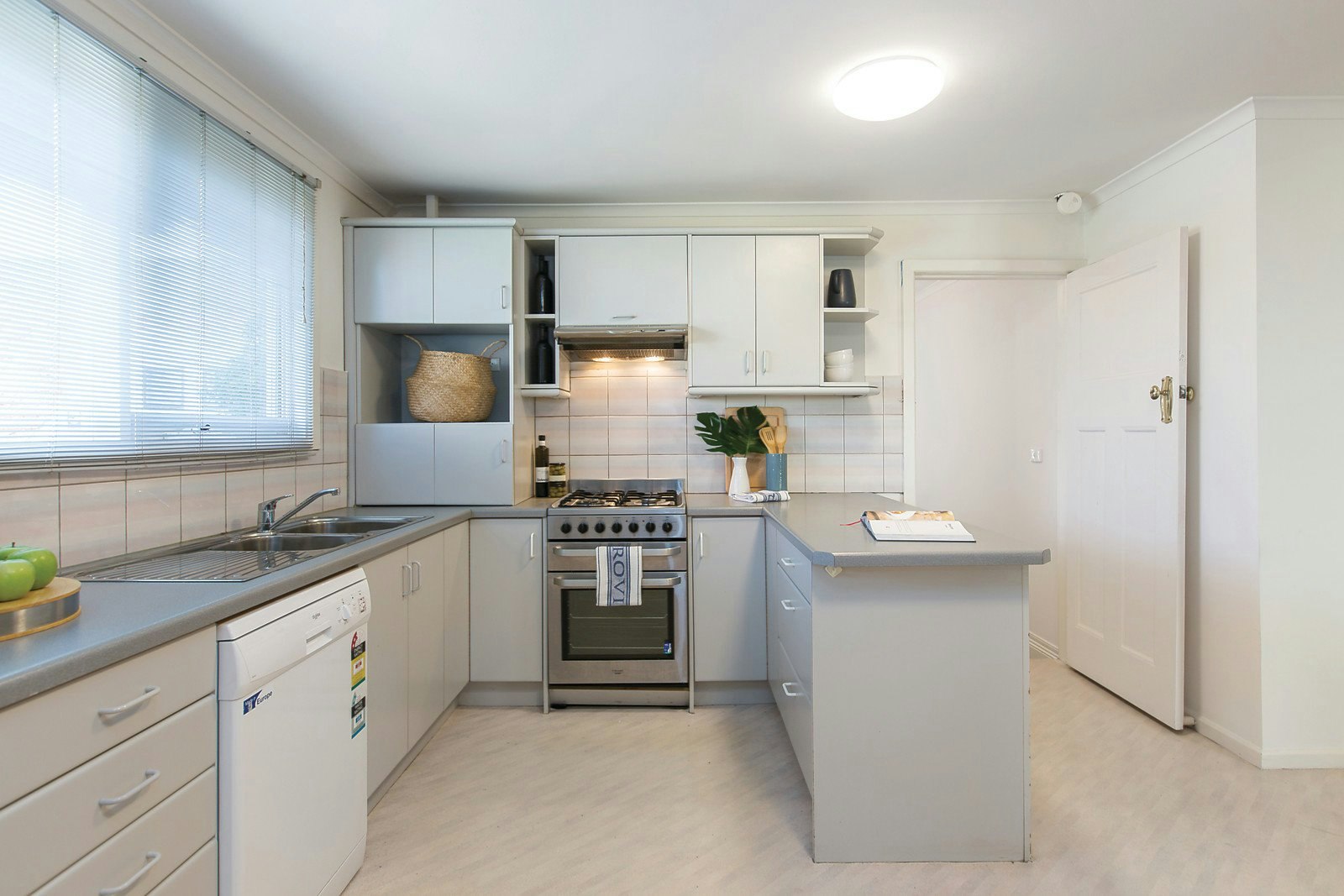 28 Martin Road, Glen Iris, VIC