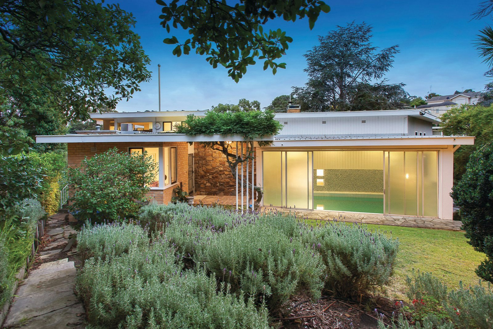 13 Belvedere, Kew, VIC