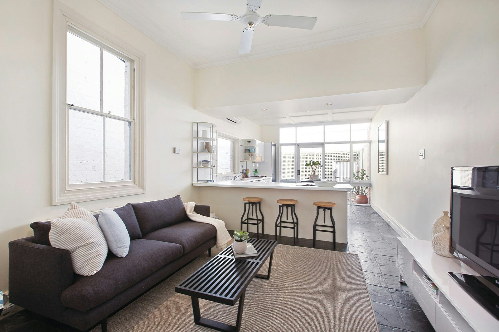 5 Dundas Place, Albert Park, VIC