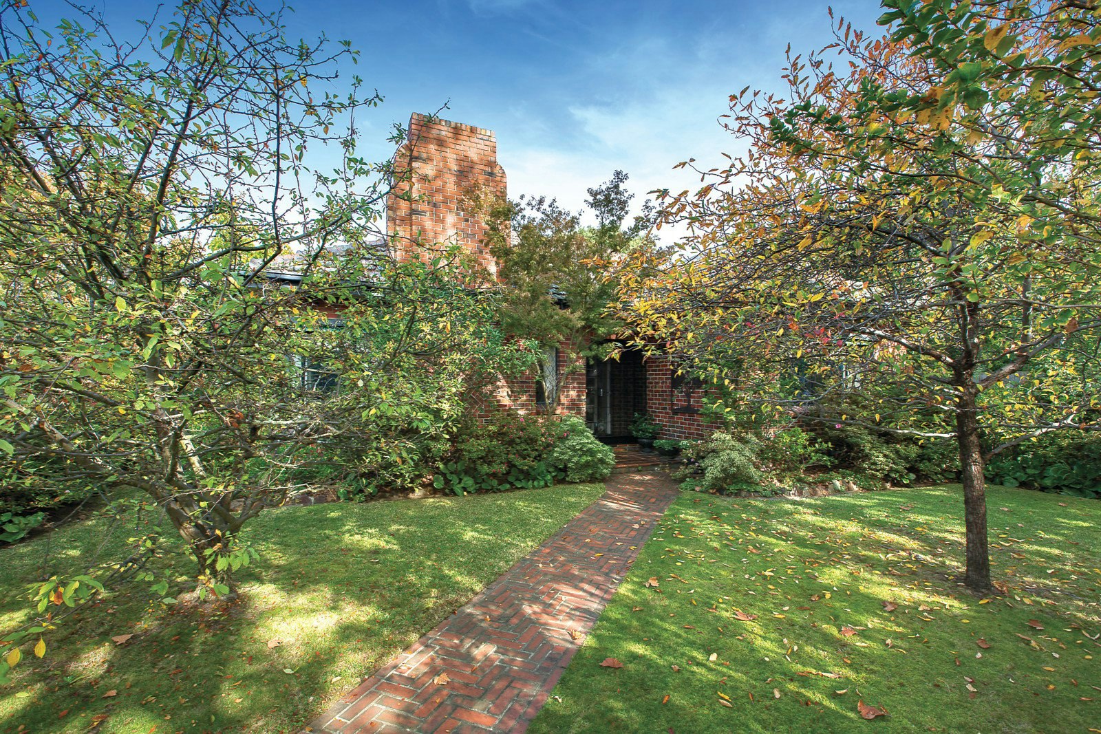 18 Weatherly Grove, Brighton, VIC