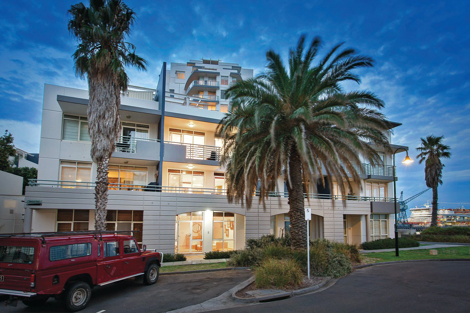 6 Beacon Vista, Port Melbourne, VIC