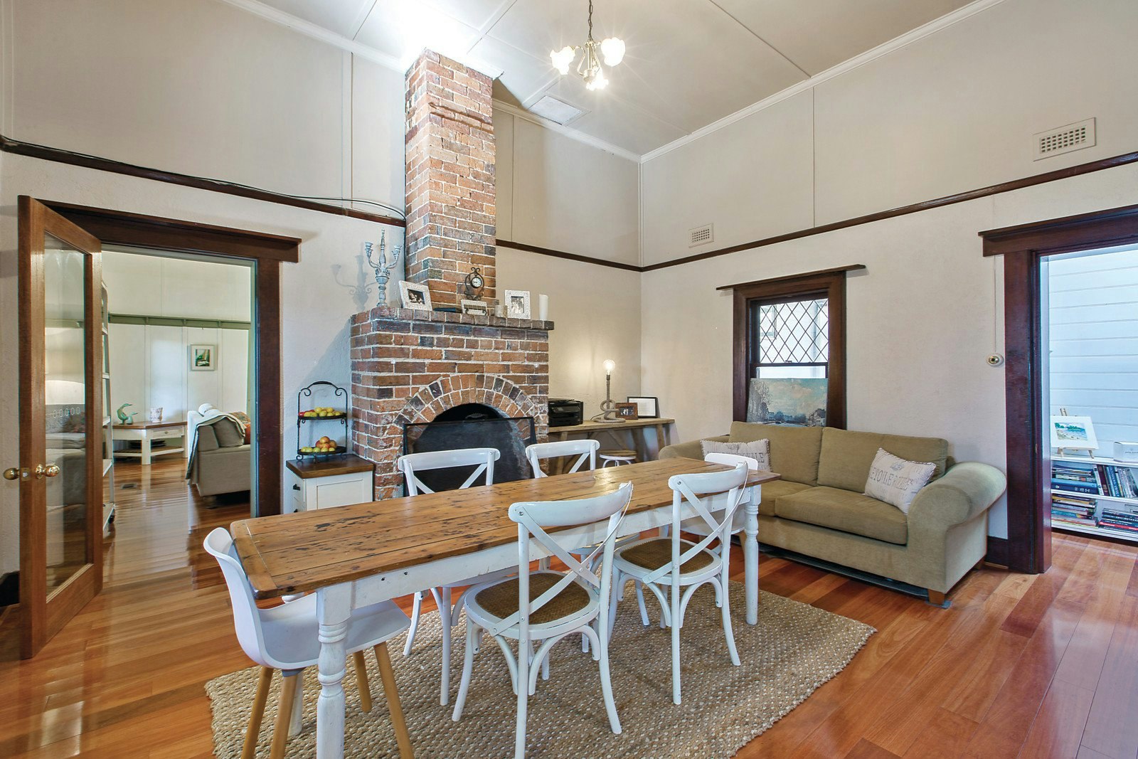 6A Thistle Street, Surrey Hills, VIC