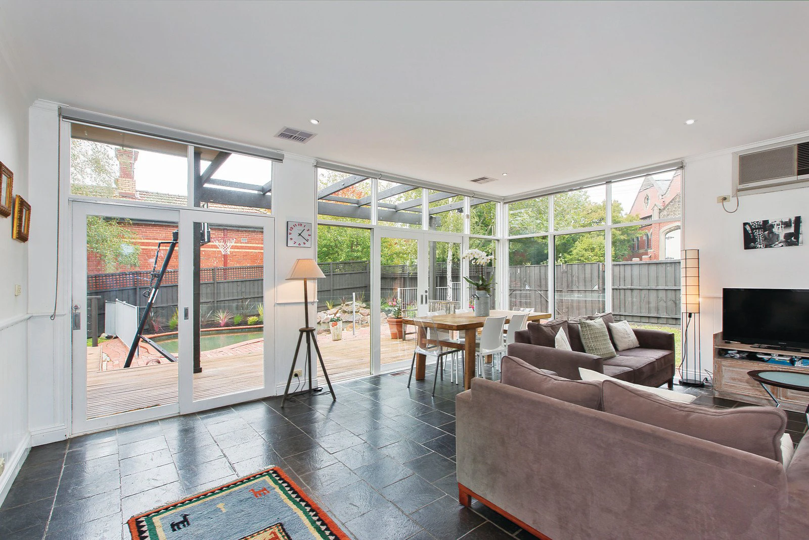 16 Church Street, Canterbury, VIC