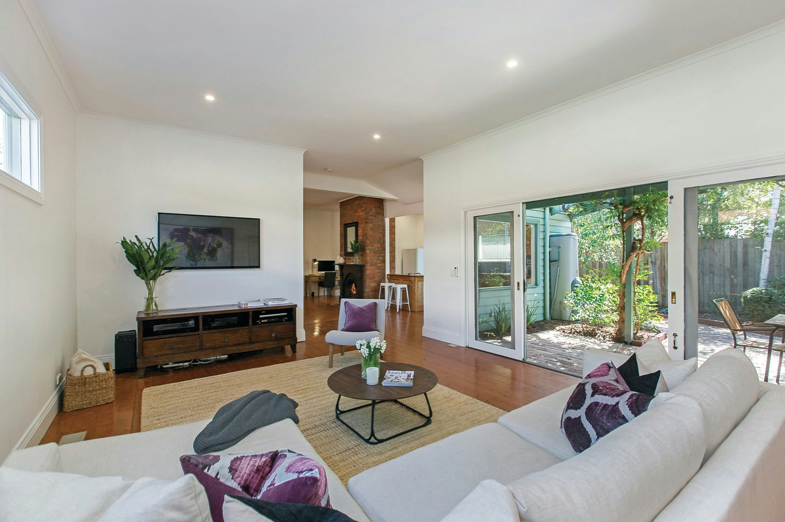 16 Tooronga Road, Malvern East, VIC