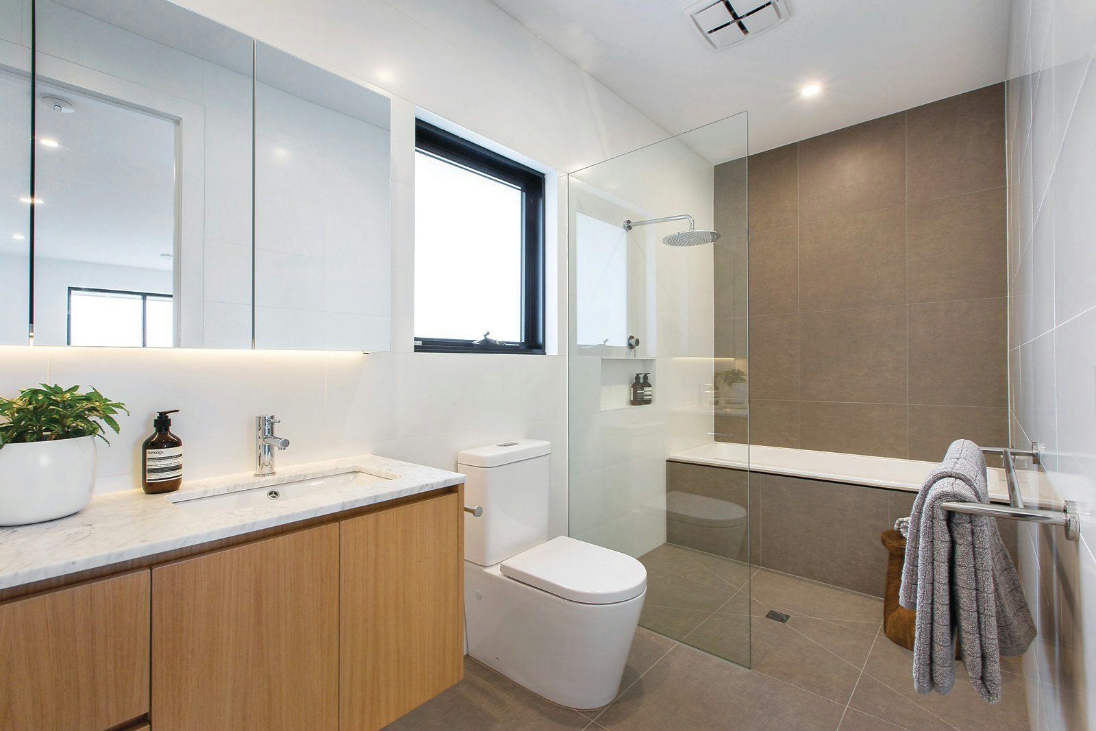 23 Solway Street, Ashburton, VIC