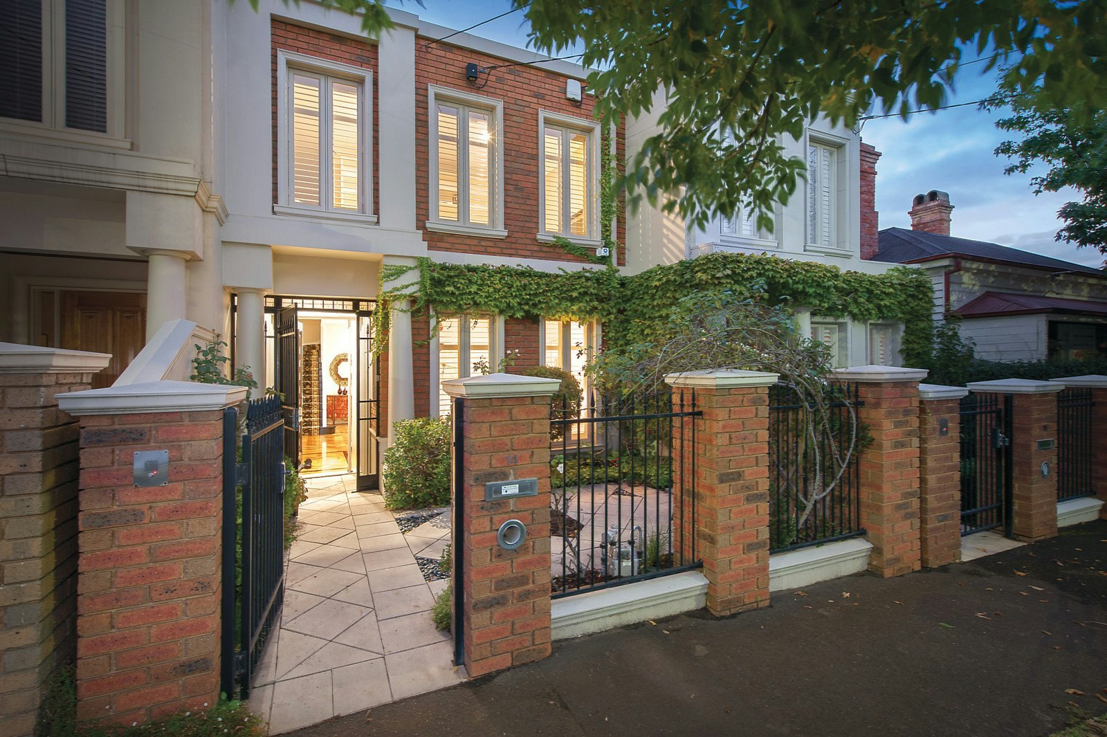 14 Barkly Avenue, Armadale, VIC