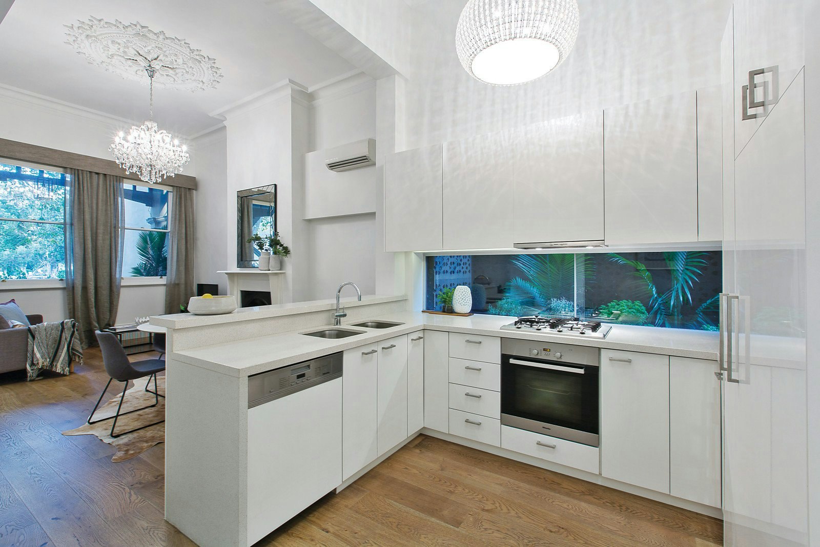 2/25 Acland Street, St Kilda, VIC