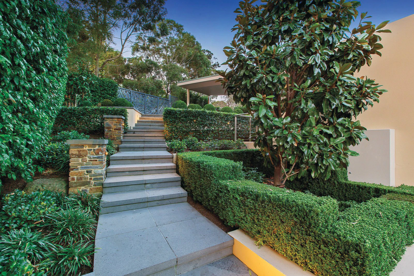 6-7 River Retreat, Kew, VIC