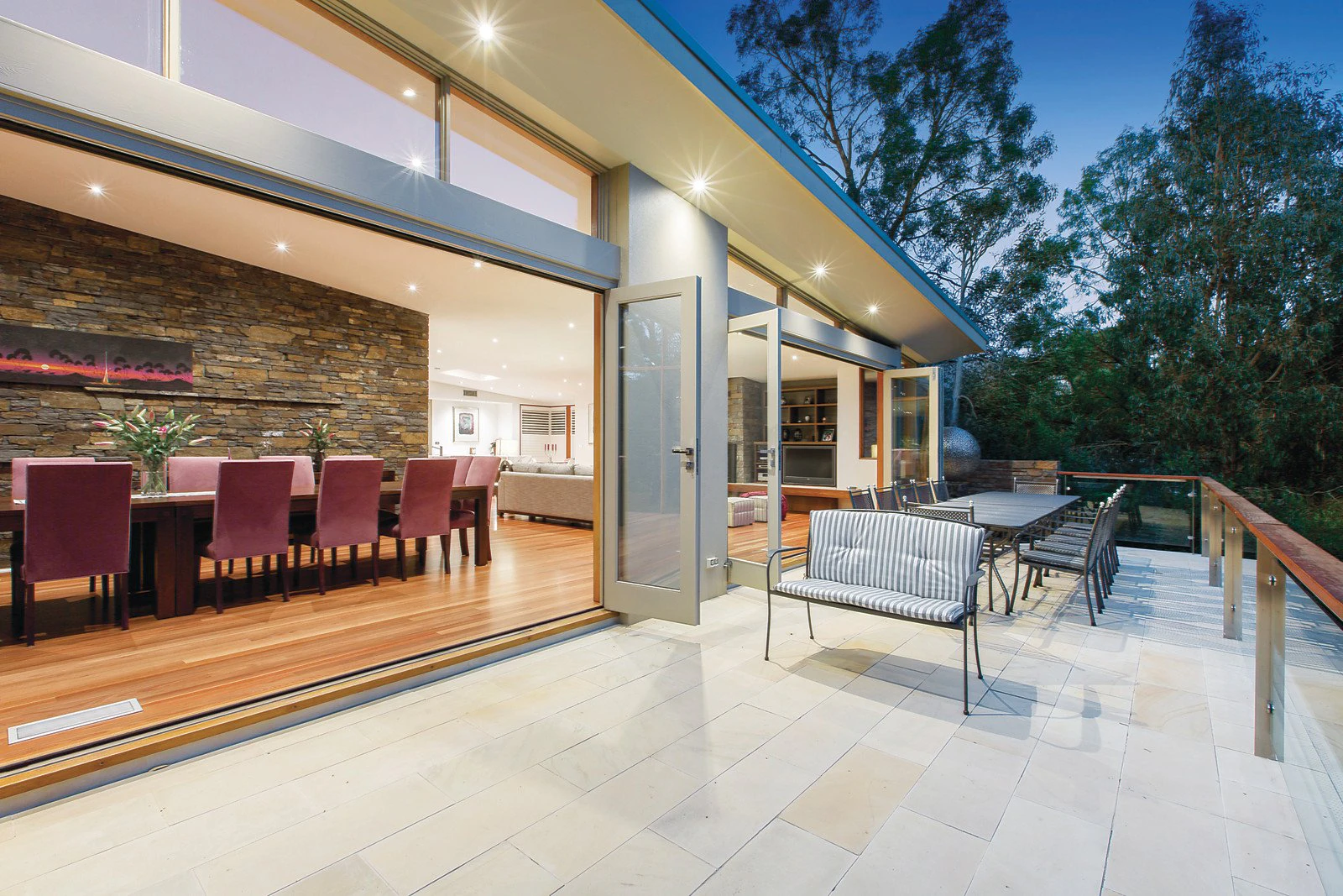 6-7 River Retreat, Kew, VIC
