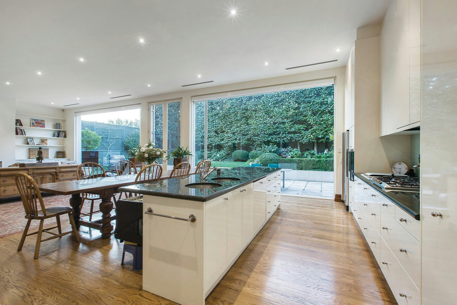 7 Dunraven Avenue, Toorak, VIC