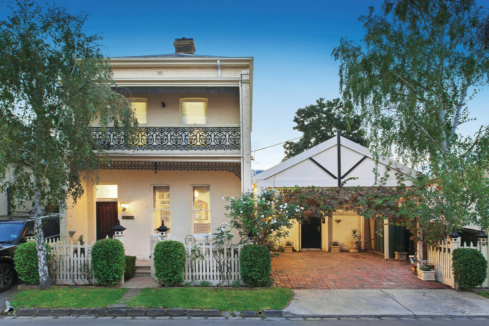 10 Eileen Street, Armadale, VIC