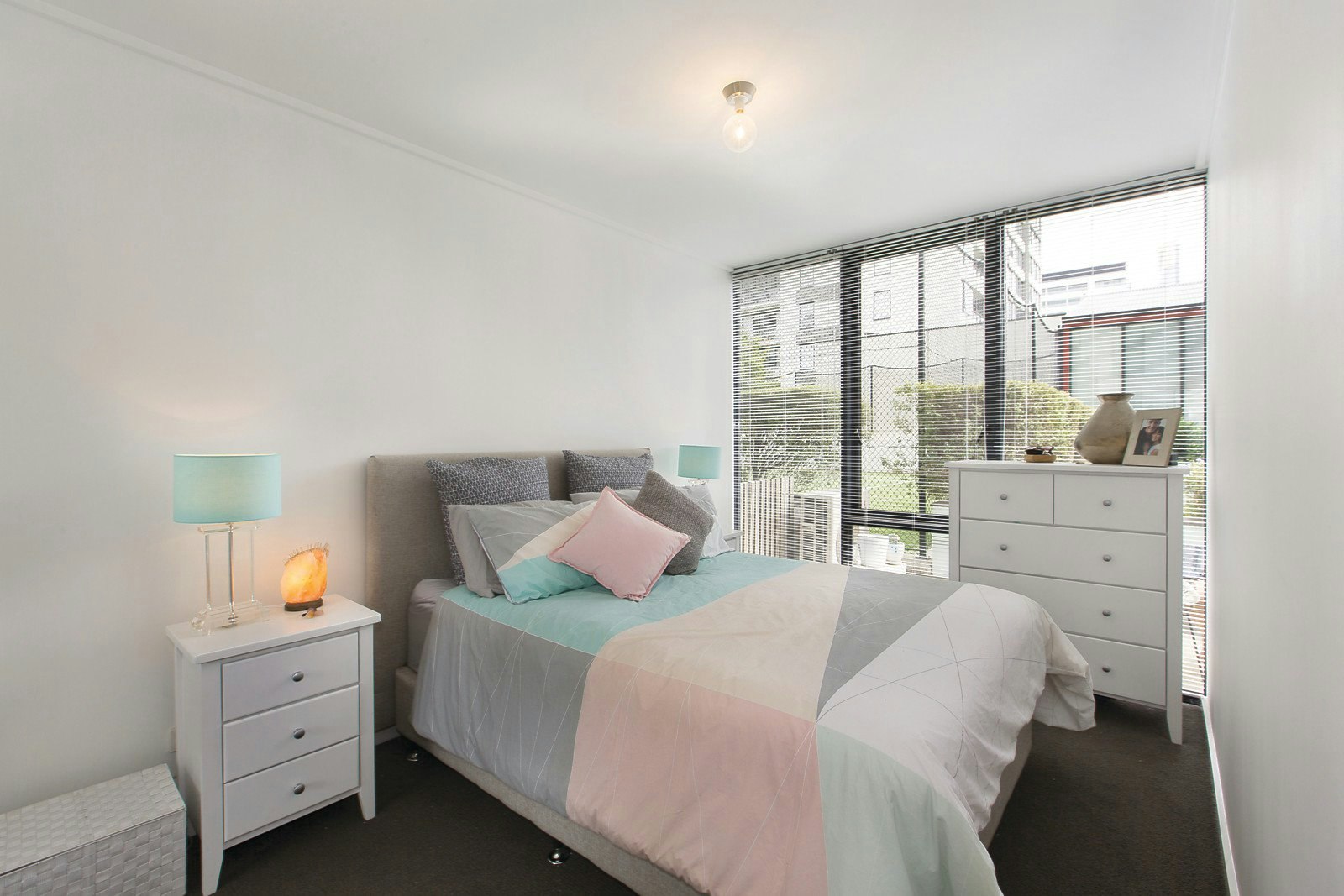 201/28 Bank Street, South Melbourne, VIC