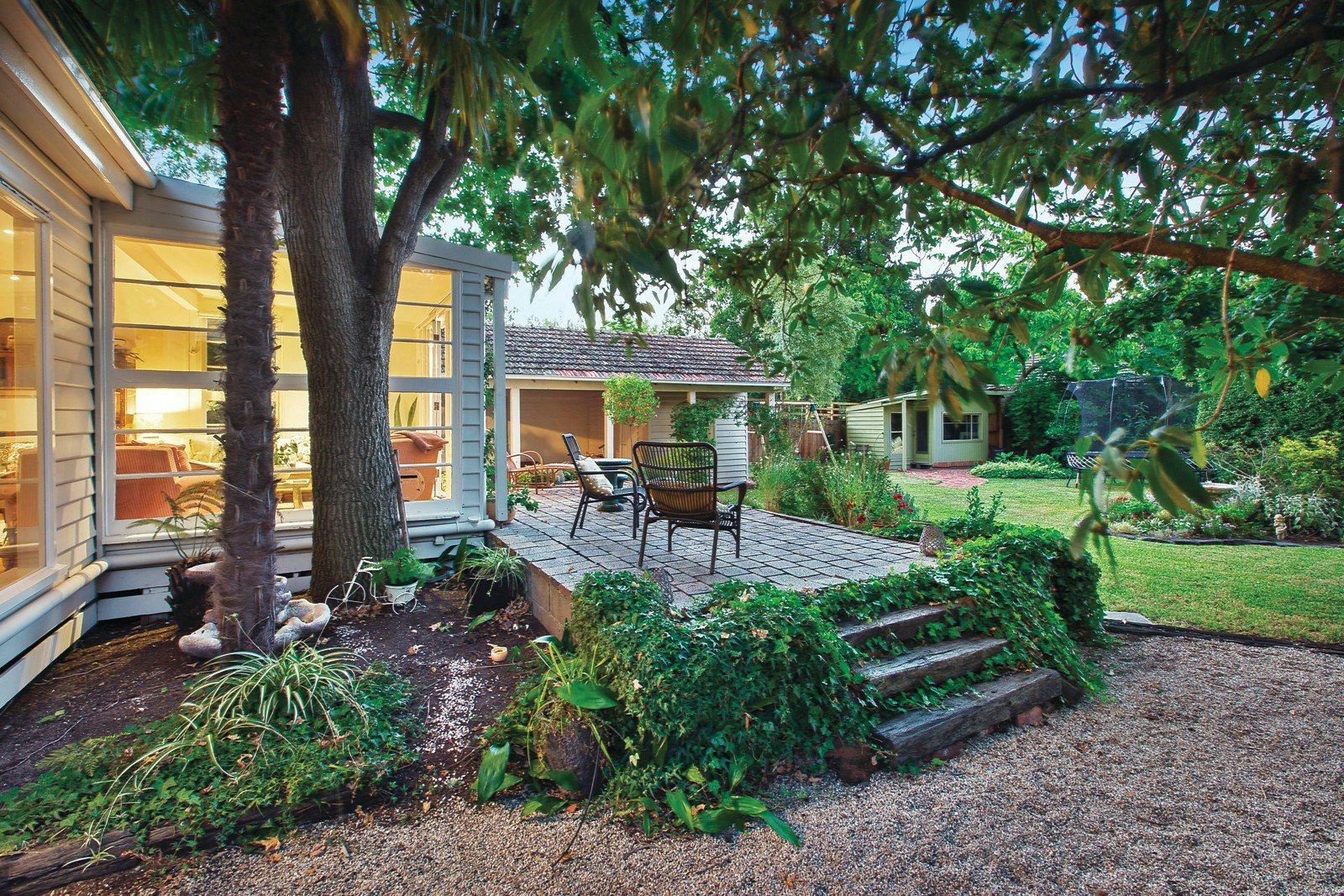 17 Kent Road, Surrey Hills, VIC