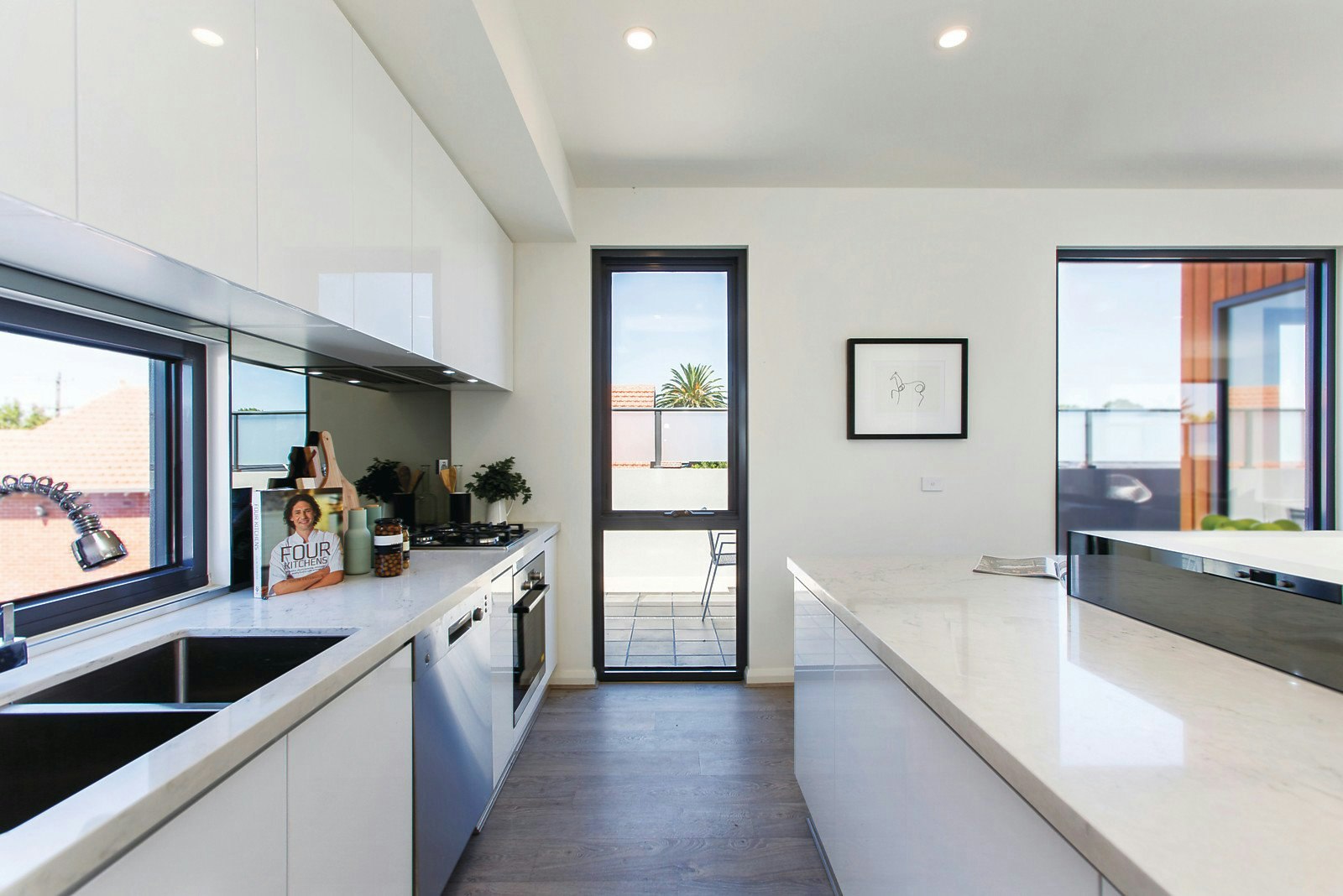 Residence 2/37 Darling Road, Malvern East, VIC