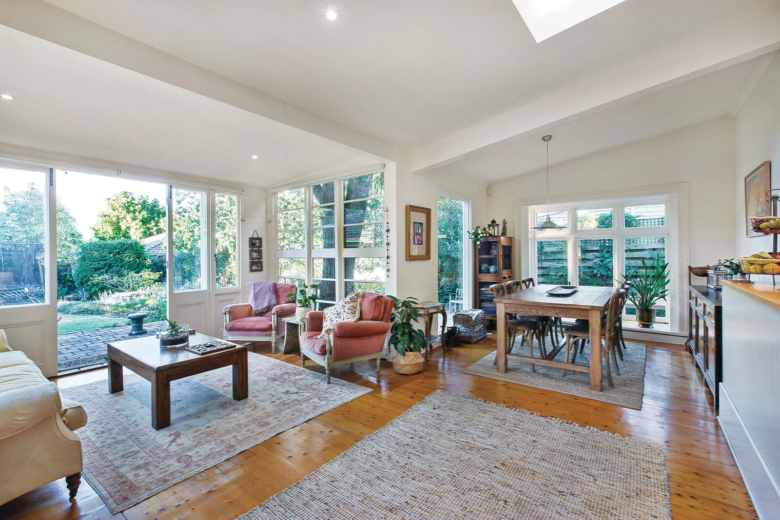 17 Kent Road, Surrey Hills, VIC