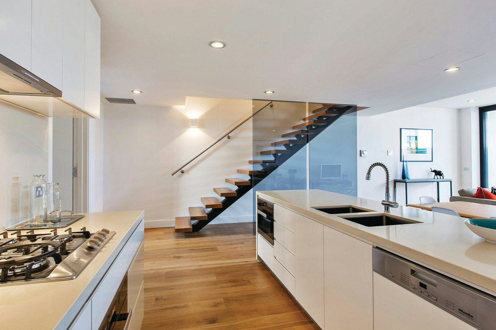 6/8 Cobden Street, Kew, VIC