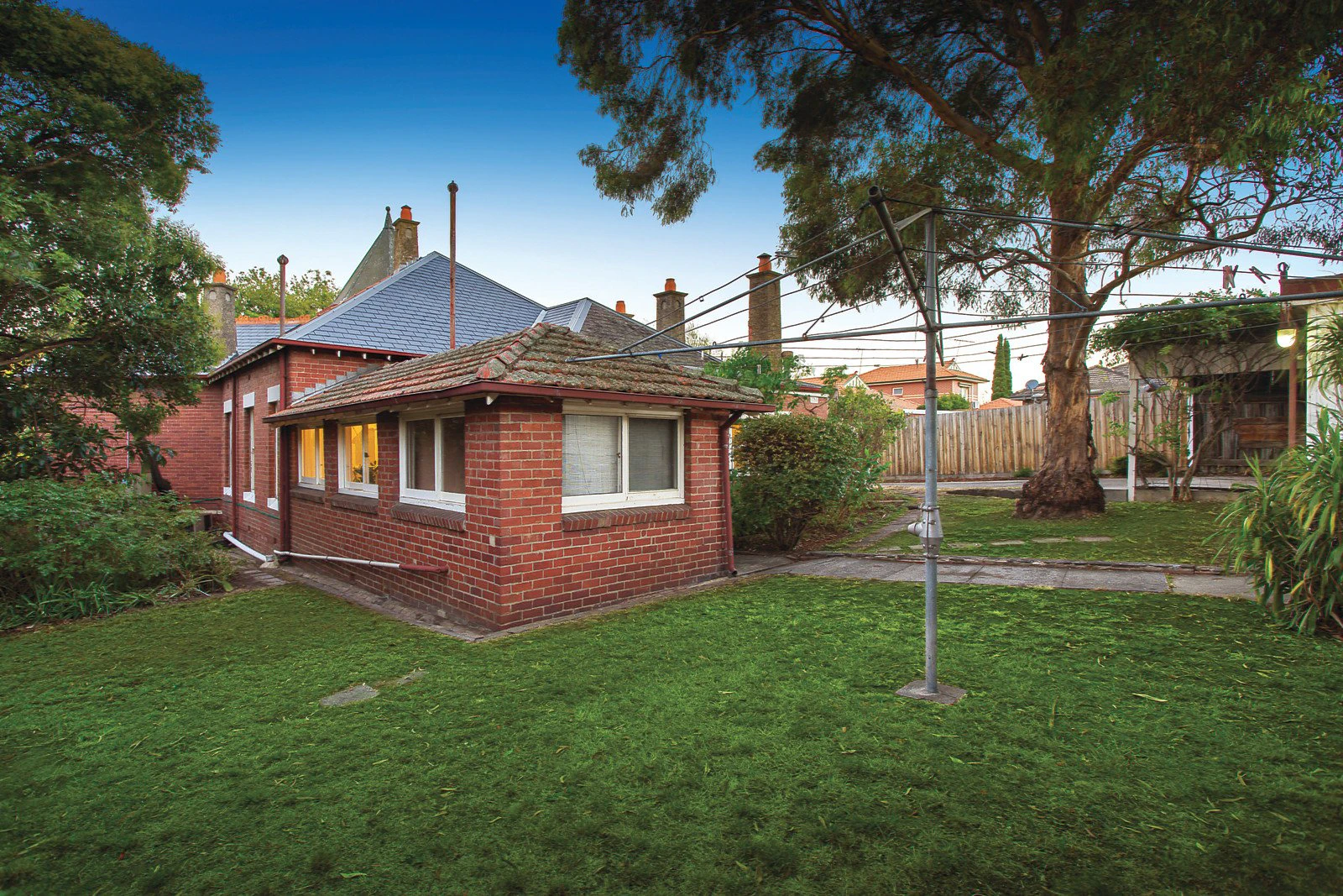 1 Maitland Street, Glen Iris, VIC