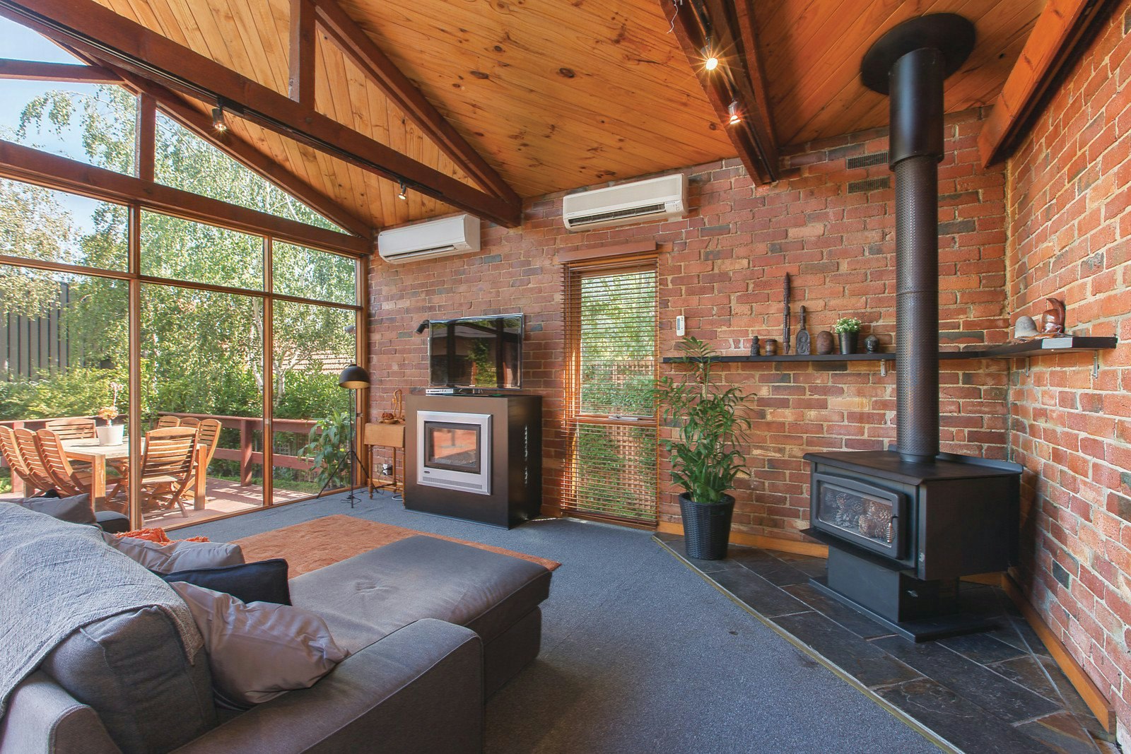 19 Miller Grove, Kew, VIC