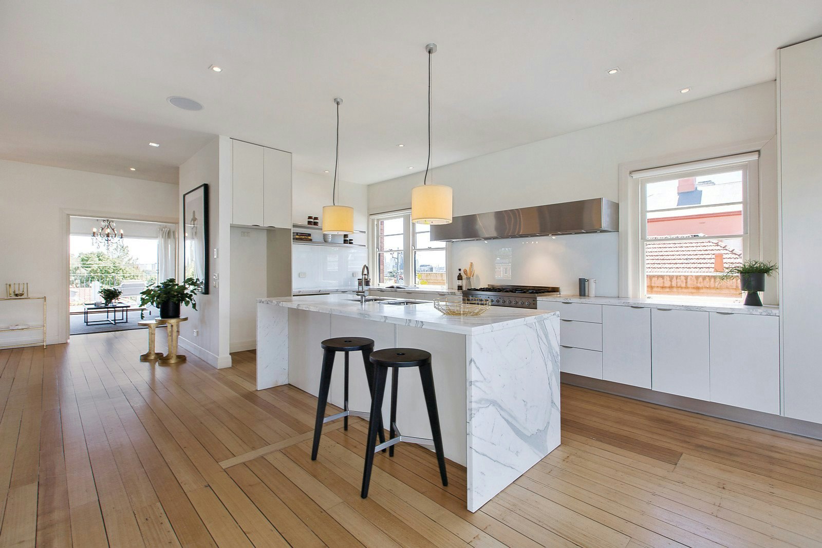 8 Mathoura Road, Toorak, VIC