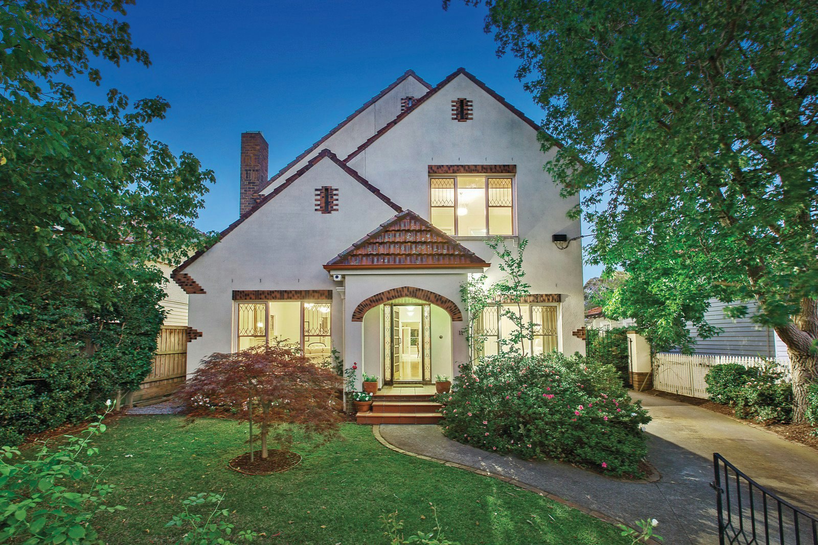 11 Pembroke Street, Surrey Hills, VIC