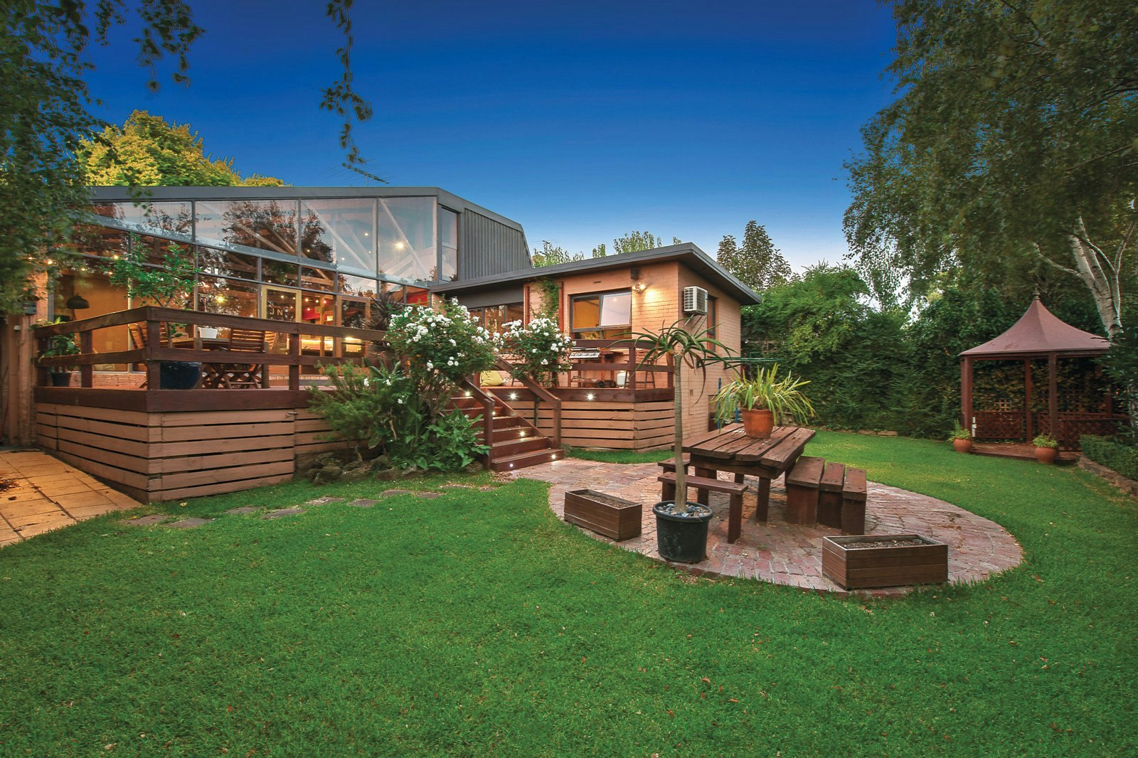 19 Miller Grove, Kew, VIC