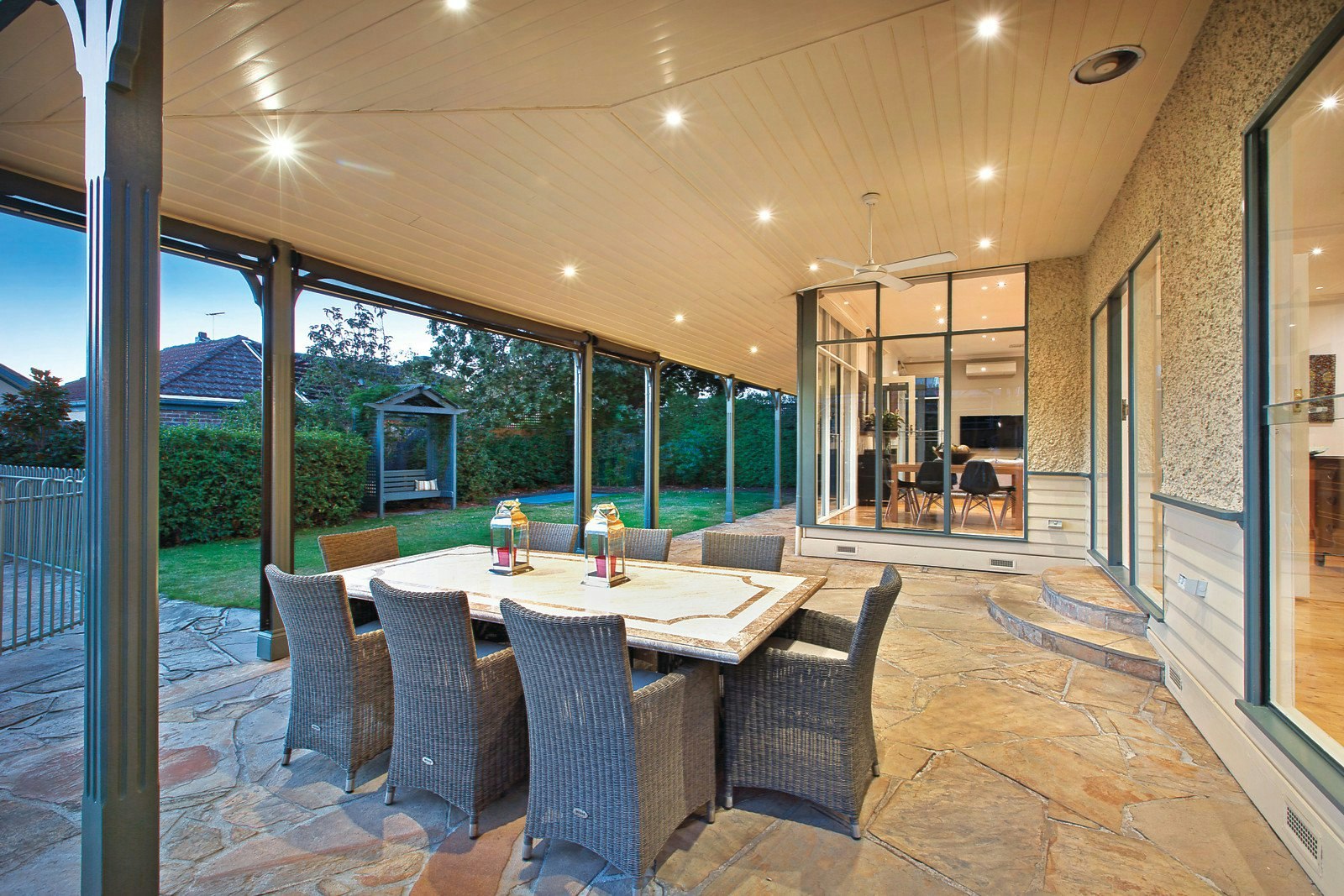 31 Mangarra Road, Canterbury, VIC