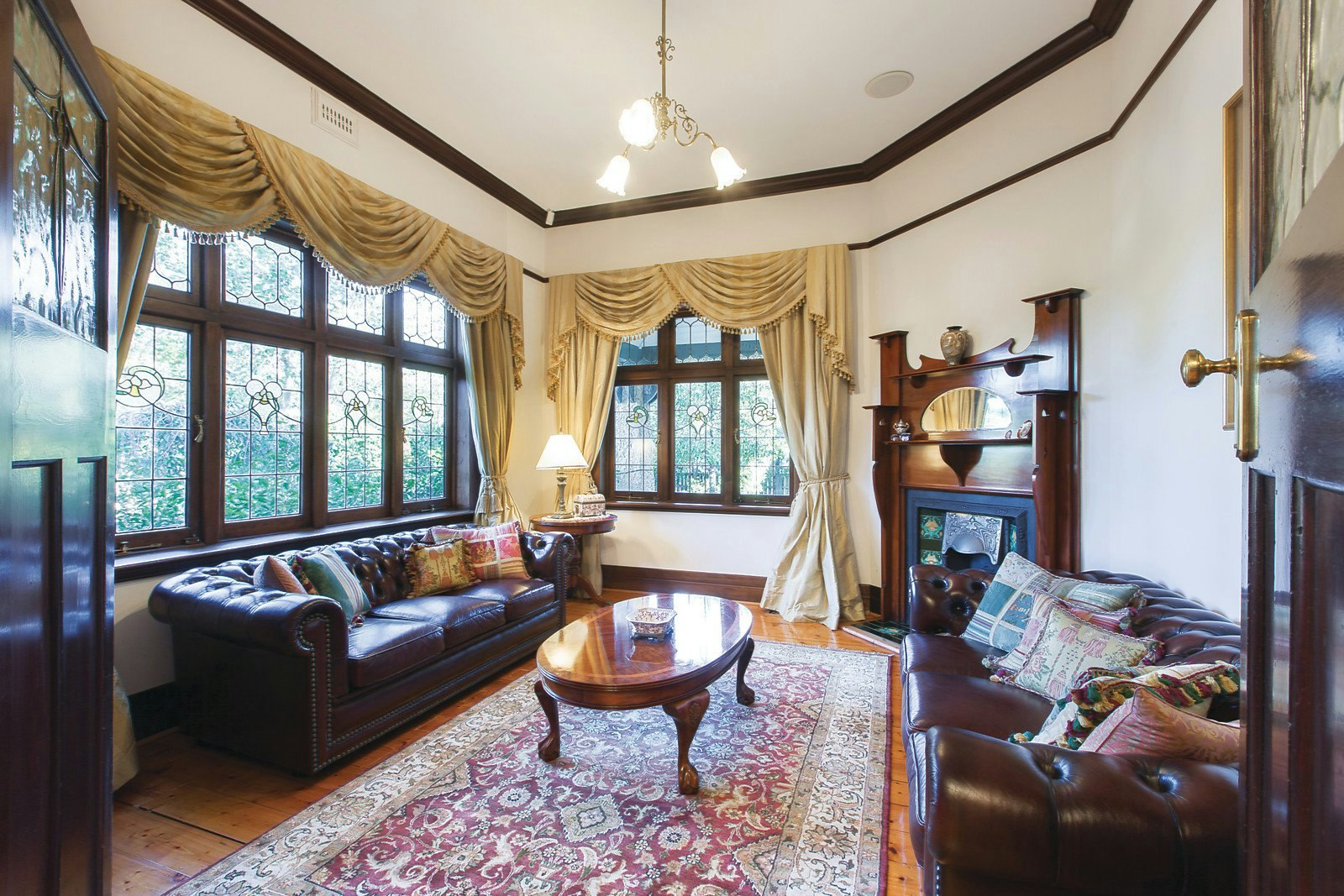 31 Mangarra Road, Canterbury, VIC