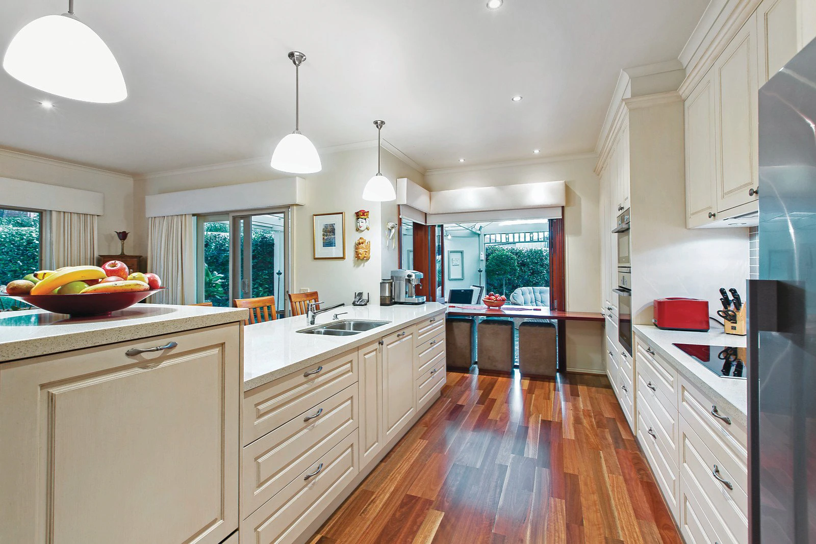10 Ferguson Street, Kew, VIC