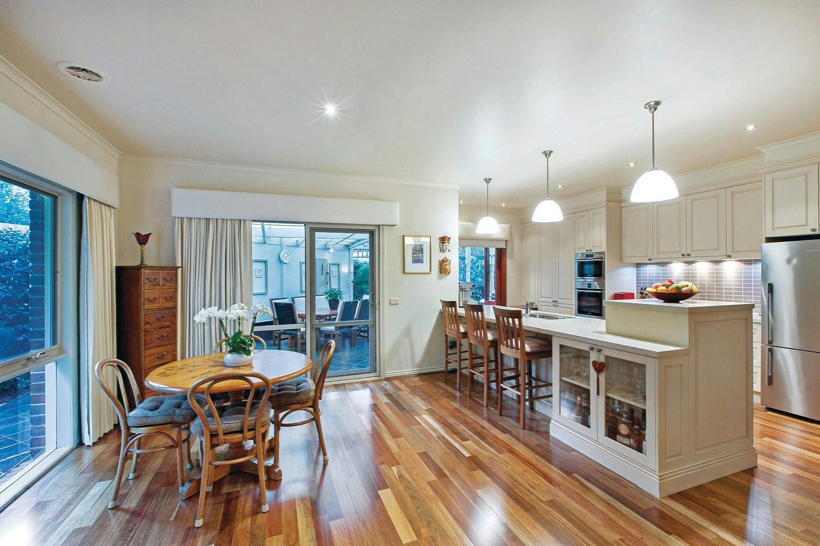 10 Ferguson Street, Kew, VIC