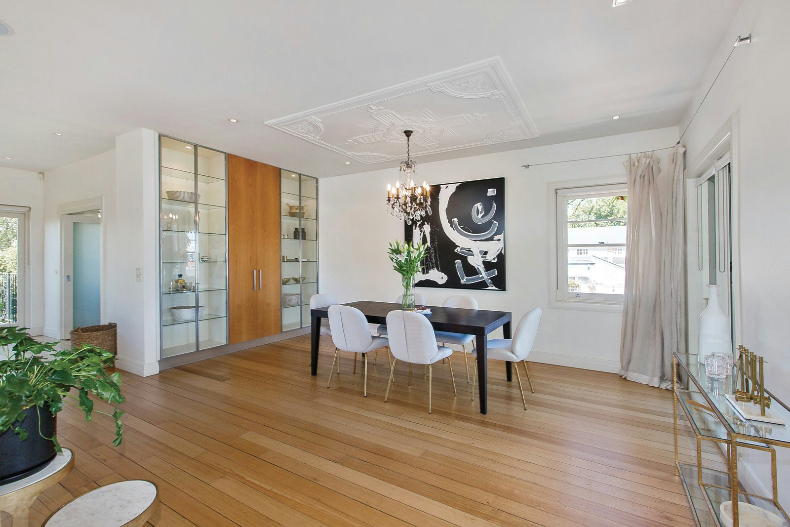 8 Mathoura Road, Toorak, VIC