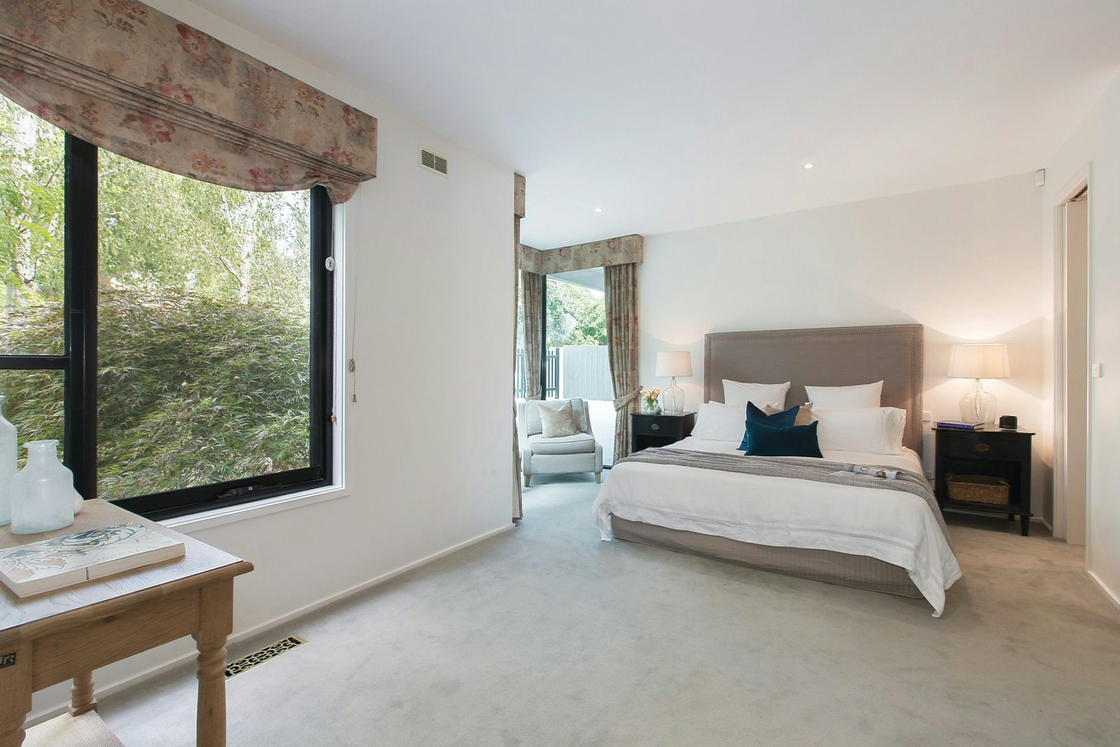 33 Rosedale Road, Glen Iris, VIC