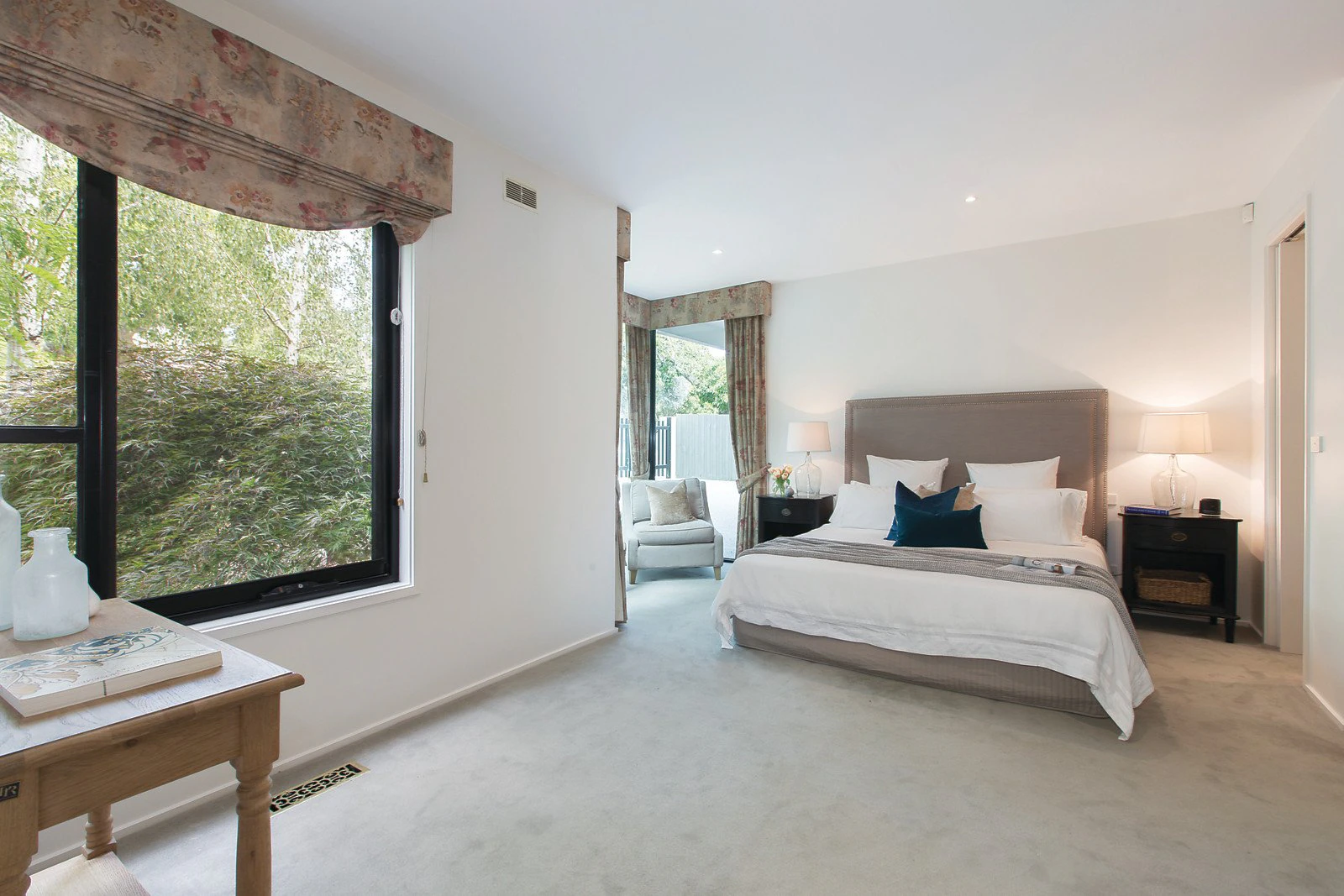 33 Rosedale Road, Glen Iris, VIC