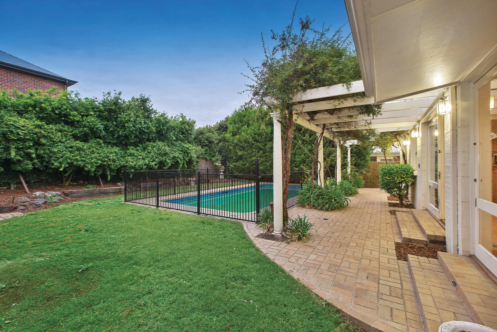 4 Rockingham Close, Kew, VIC