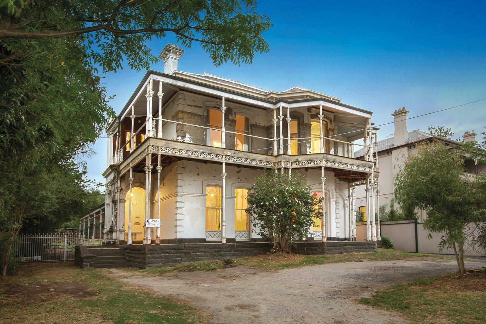 110 Riversdale Road, Hawthorn, VIC