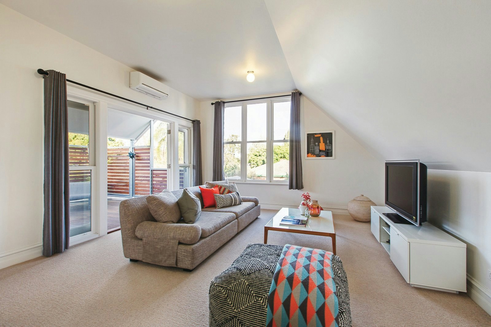 16 Foam Street, Hampton, VIC