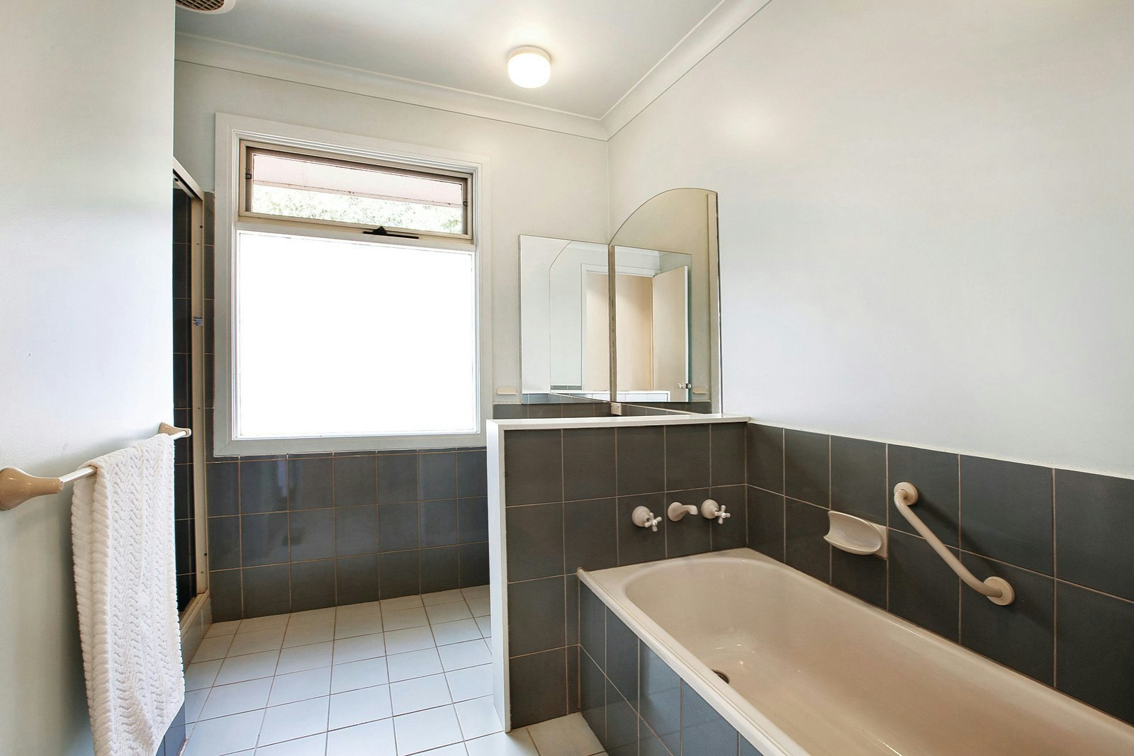 12 St Anthony's Place, Kew, VIC