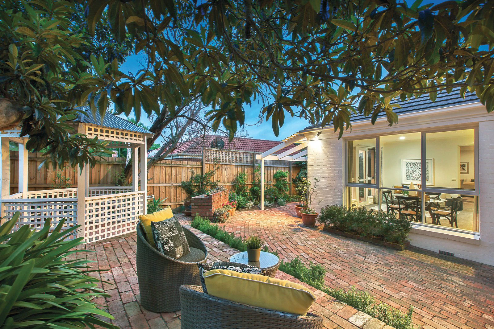 2/1 Hartwood Street, Kew East, VIC