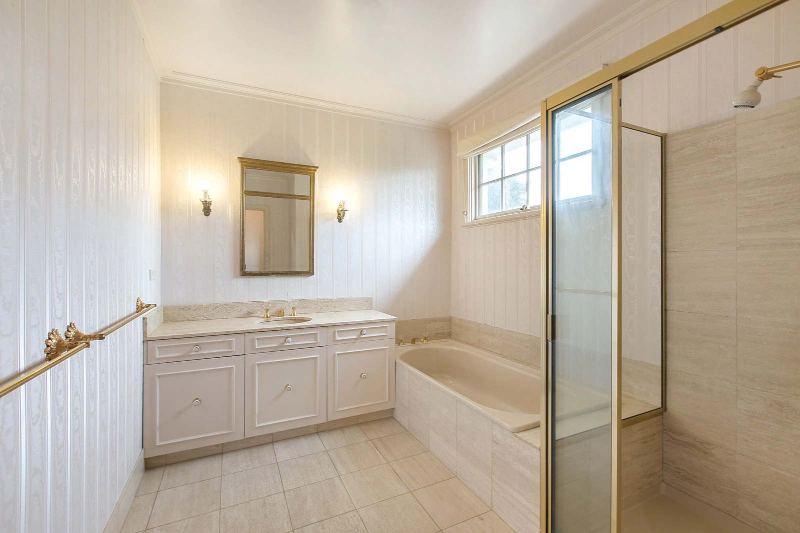 4 Rockingham Close, Kew, VIC