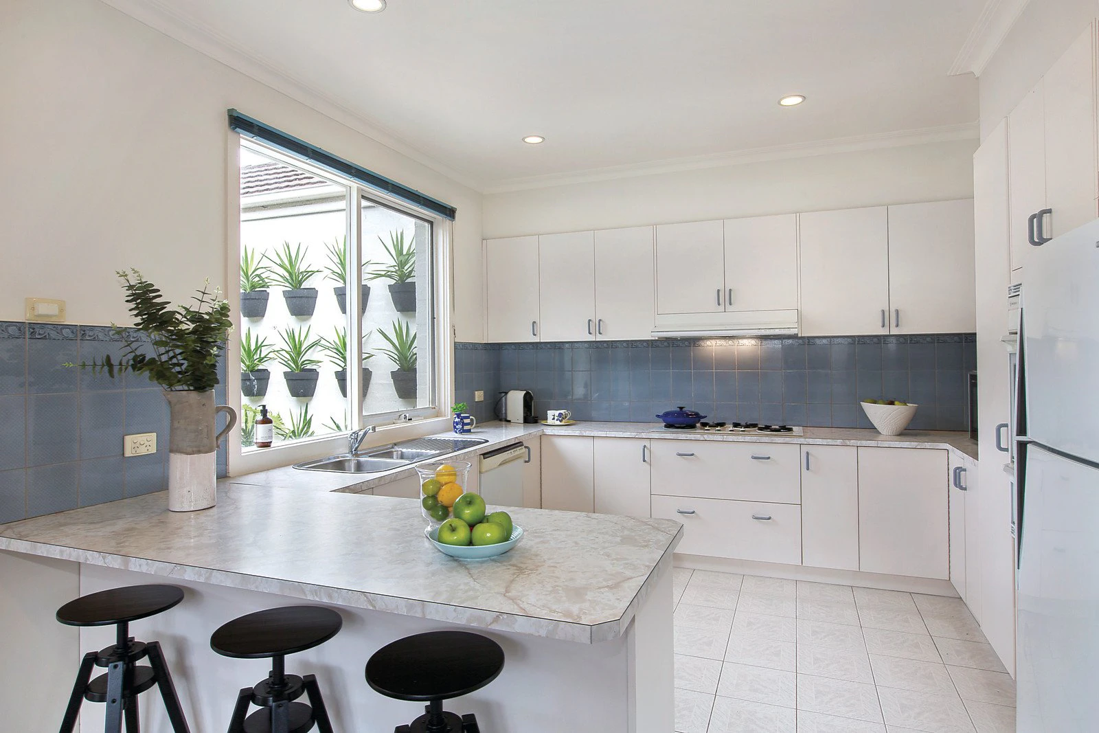 2/1 Hartwood Street, Kew East, VIC