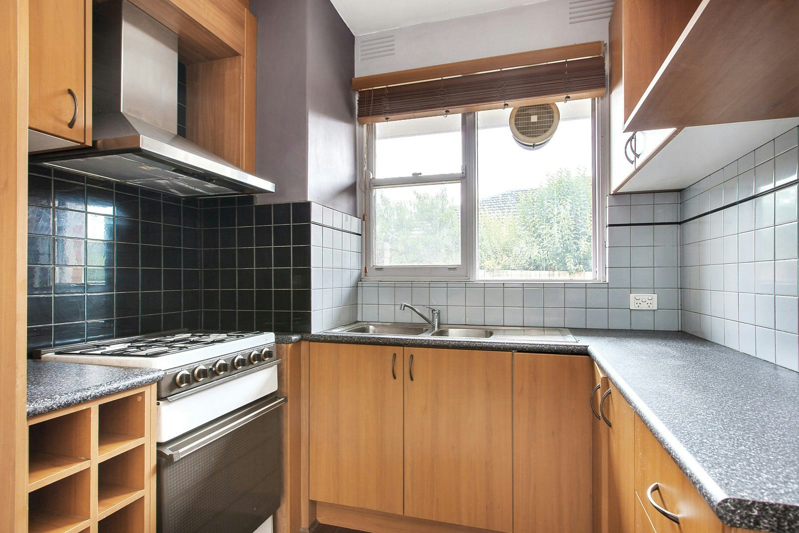 2/80 Darling Road, Malvern East, VIC